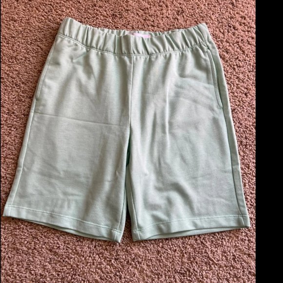 Shorts NWT - Picture 1 of 3